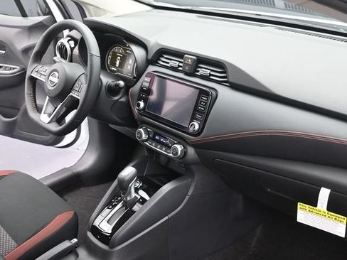 New 2025 Nissan Versa SR w/ Trunk Package FWD image 33