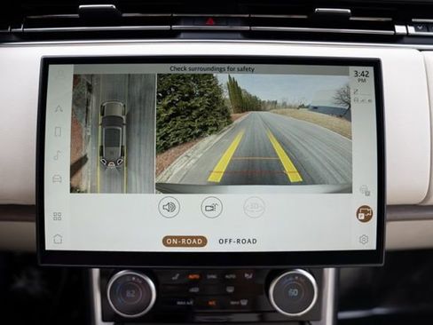 Used 2023 Land Rover Range Rover Long Wheelbase First Edition image 35