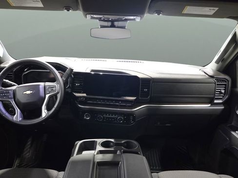 Used 2024 Chevrolet Silverado 1500 LT AWD/4WD image 20