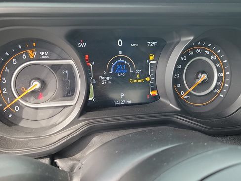 Used 2025 Jeep Gladiator Sport AWD/4WD image 21