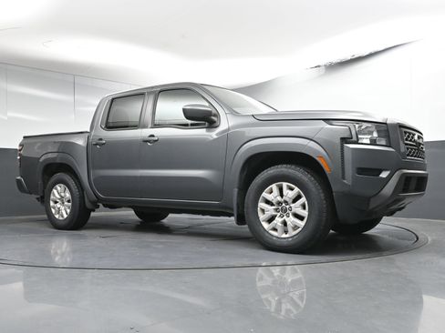 Certified 2022 Nissan Frontier SV image 23