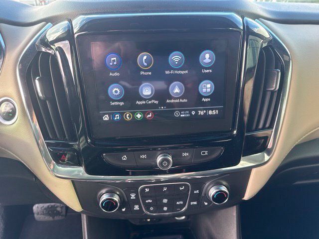 Used 2022 Chevrolet Traverse LT FWD image 16