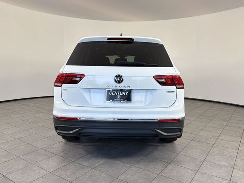 Used 2022 Volkswagen Tiguan SE image 10