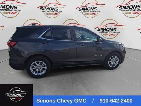 Used 2022 Chevrolet Equinox LT FWD image 10