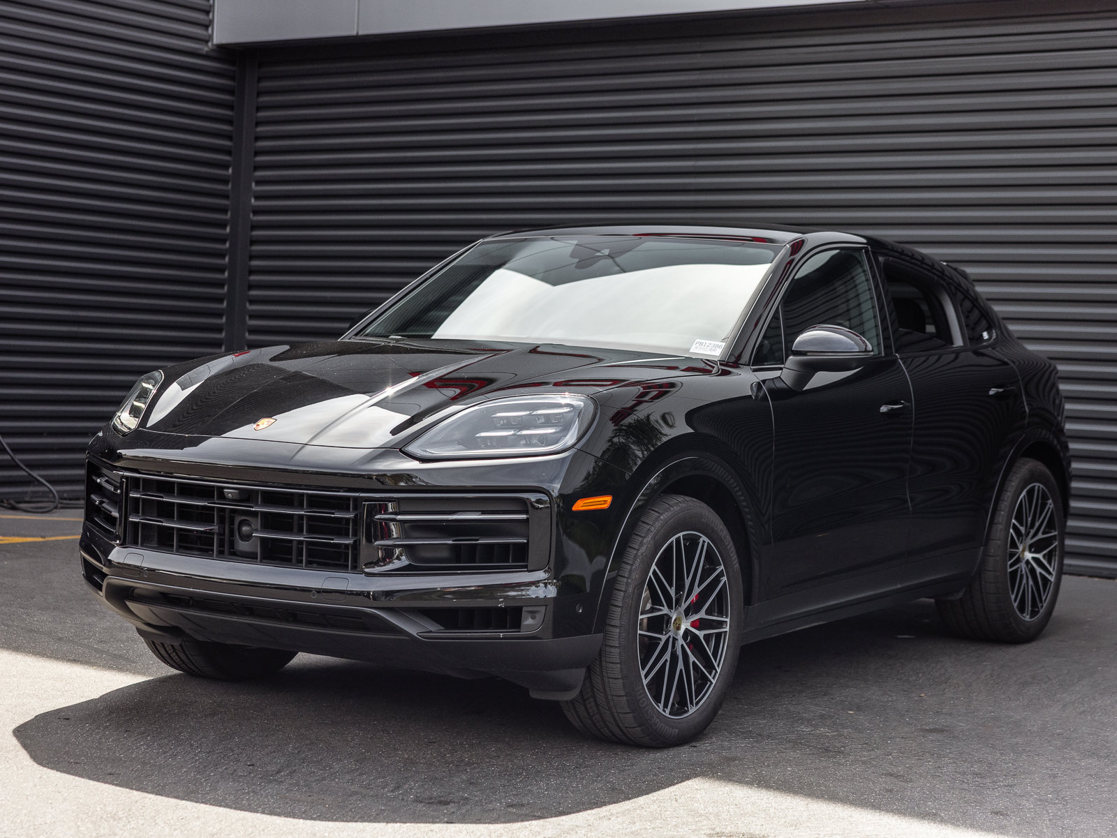 Certified 2024 Porsche Cayenne S AWD/4WD image 1