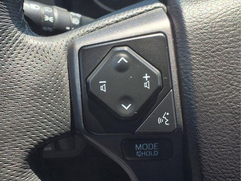 Used 2022 Toyota Tacoma TRD Sport w/ Technology Package RWD image 16