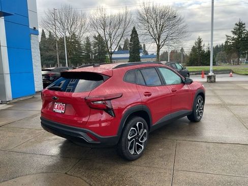 New 2026 Chevrolet Trax RS image 7