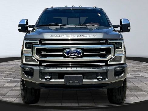 Used 2022 Ford F250 Platinum AWD/4WD image 2