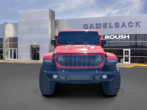 Used 2024 Jeep Wrangler Unlimited Rubicon AWD/4WD image 3