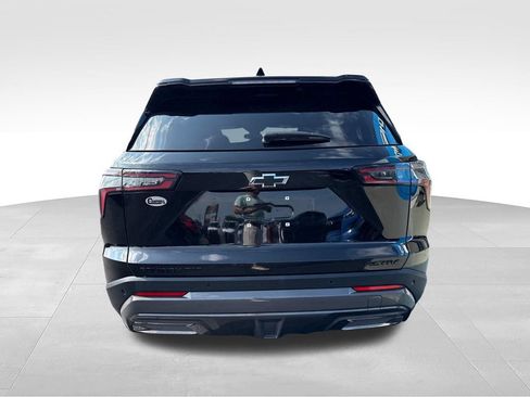Used 2026 Chevrolet Equinox ACTIV AWD/4WD image 4
