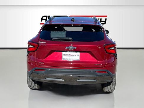 Used 2024 Chevrolet Trax ACTIV w/ Driver Confidence Package FWD image 6