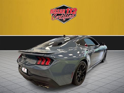 Used 2024 Ford Mustang GT RWD image 5