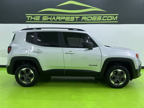 Used 2017 Jeep Renegade Sport w/ Power & Air Group AWD/4WD image 11