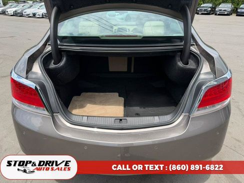 Used 2011 Buick LaCrosse CXL FWD image 16