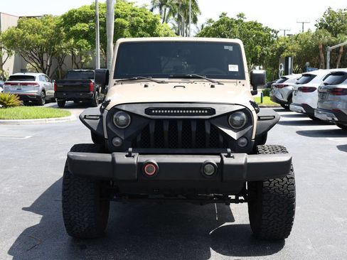 Used 2016 Jeep Wrangler Unlimited Sport w/ Quick Order Package 24S AWD/4WD image 3