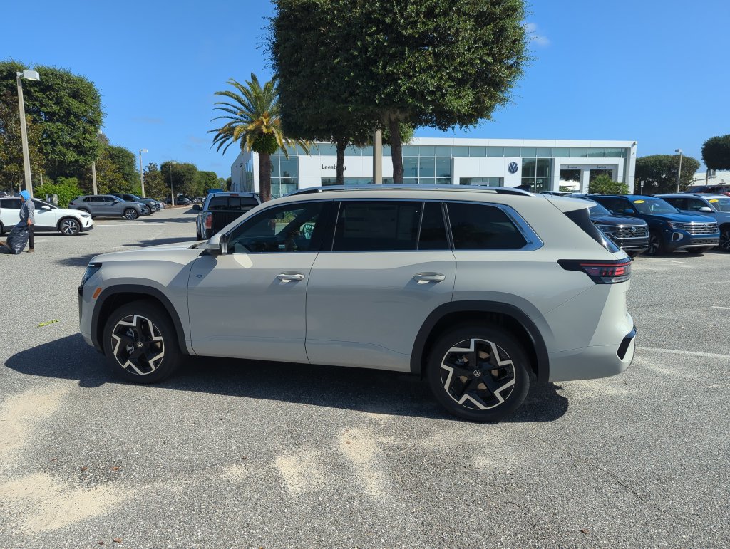 New 2027 Volkswagen Atlas SEL R-Line AWD/4WD image 10
