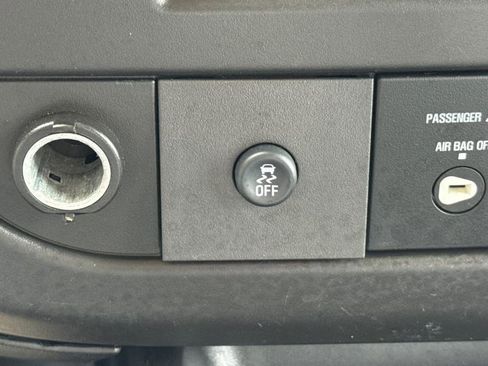 Used 2020 Chevrolet Express 2500 w/ Driver Convenience Package image 19