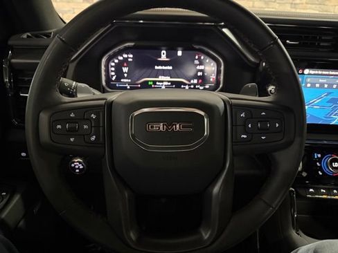 Used 2024 GMC Sierra 1500 AT4 w/ AT4 Premium Package AWD/4WD image 17