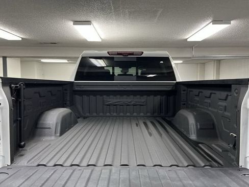 Certified 2023 Chevrolet Silverado 1500 ZR2 w/ Technology Package AWD/4WD image 27