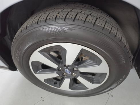Used 2018 Subaru Forester 2.5i Premium AWD/4WD image 9