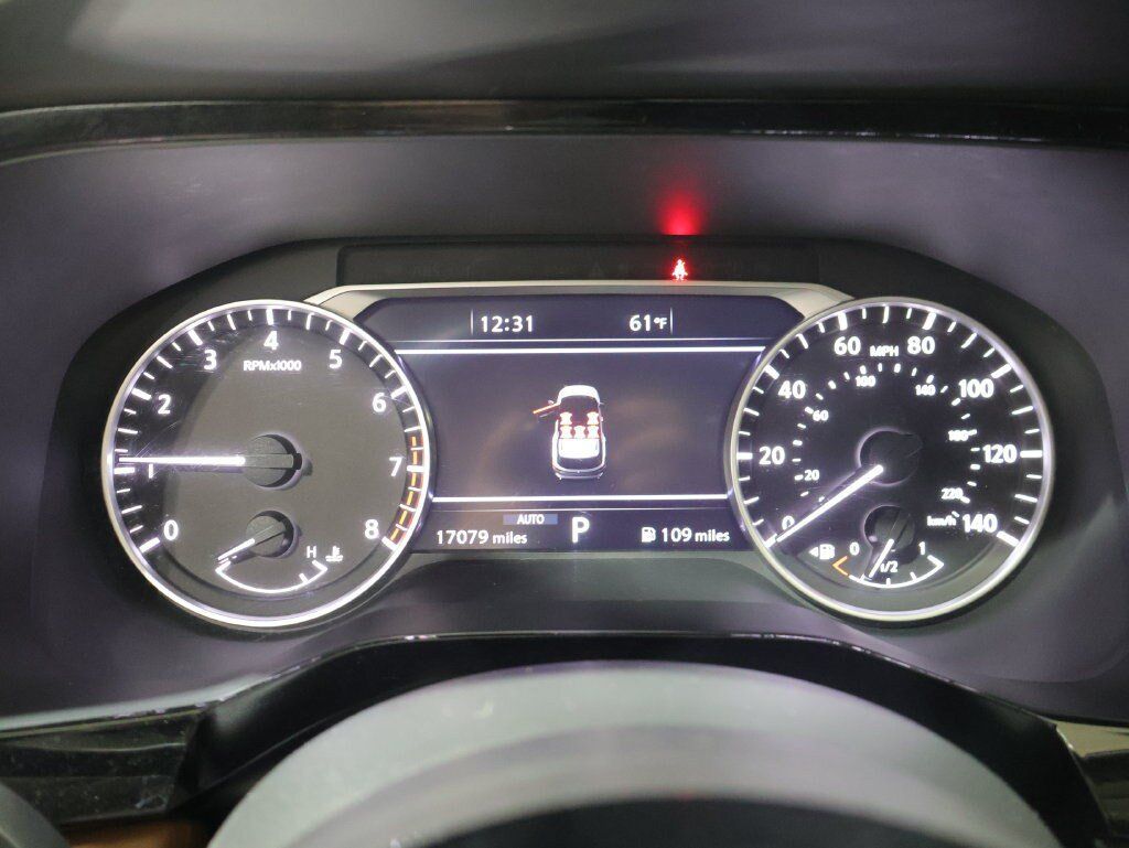 Used 2022 Nissan Pathfinder Platinum w/ Cargo Package AWD/4WD image 41