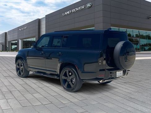 New 2026 Land Rover Defender 130 X-Dynamic SE AWD/4WD image 3