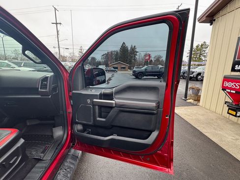 Used 2019 Ford F150 Lariat w/ Equipment Group 502A Luxury AWD/4WD image 32