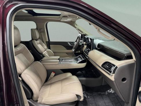 Used 2024 Lincoln Navigator L 4WD image 18