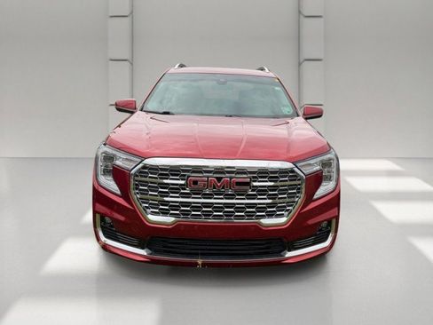 Used 2023 GMC Terrain Denali AWD/4WD image 2