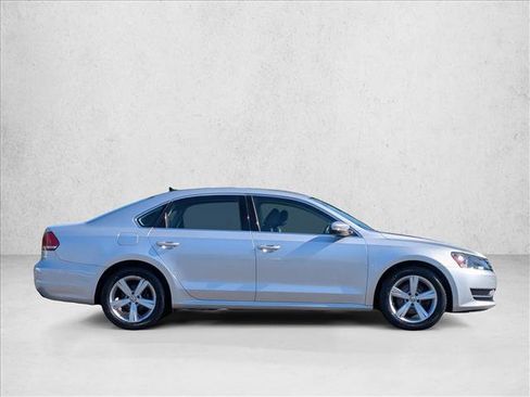 Used 2012 Volkswagen Passat 2.5 SE FWD image 4