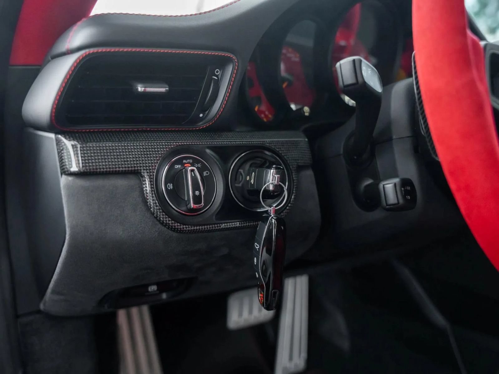 Used 2018 Porsche 911 GT2 RS RWD image 17