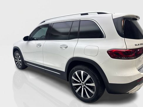 Used 2021 Mercedes-Benz GLB 250 w/ Premium Package image 14