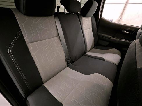 Used 2022 Toyota Tacoma TRD Off-Road image 26