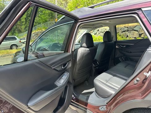 Certified 2024 Subaru Outback Touring XT AWD/4WD image 12
