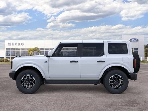 New 2026 Ford Bronco Outer Banks AWD/4WD image 3