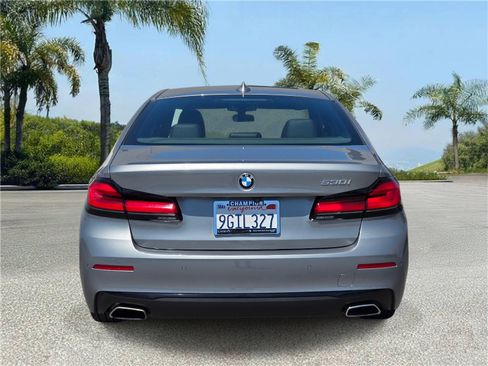 Used 2023 BMW 530i w/ Convenience Package RWD image 5