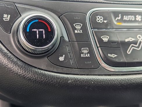 Used 2016 Chevrolet Malibu Premier w/ Driver Confidence Package II image 16