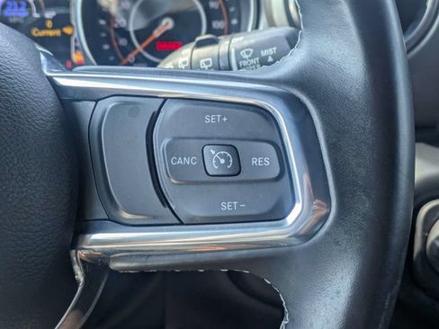 Used 2022 Jeep Wrangler Unlimited Sahara w/ LED Lighting Group AWD/4WD image 27