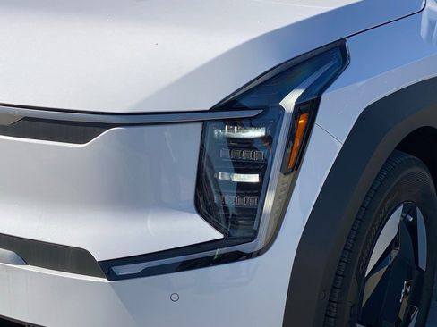 New 2026 Kia EV9 Wind AWD/4WD image 8