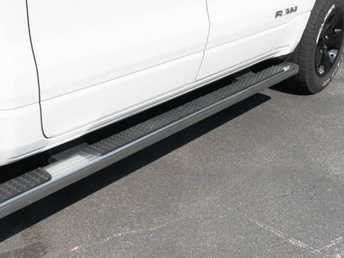 Used 2022 RAM 1500 Big Horn AWD/4WD image 12