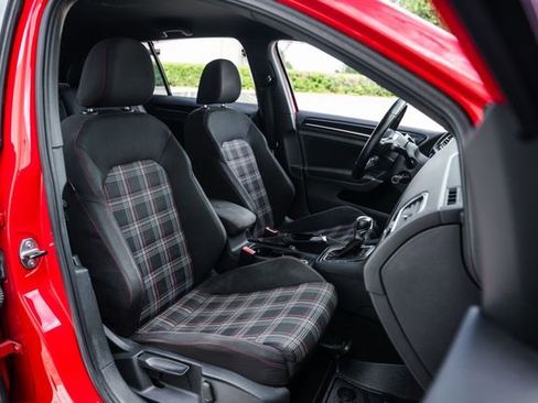 Used 2015 Volkswagen GTI S FWD image 68