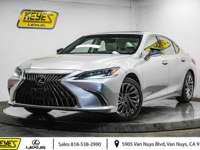 Used 2025 Lexus ES 300h w/ Accessory Package (Z2)