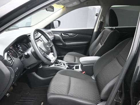 Used 2020 Nissan Rogue SV FWD image 16
