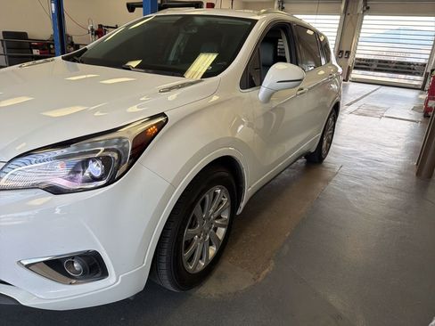 Used 2019 Buick Envision Essence image 2
