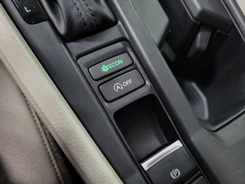Used 2025 Honda Accord SE image 20