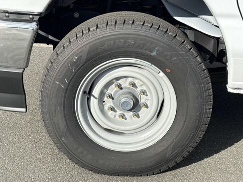New 2026 Ford E-350 and Econoline 350 Super Duty w/ Power Equipment Group RWD image 9
