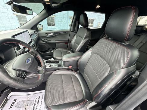 Used 2023 Ford Escape ST-Line w/ Tech Pack #1 AWD/4WD image 11