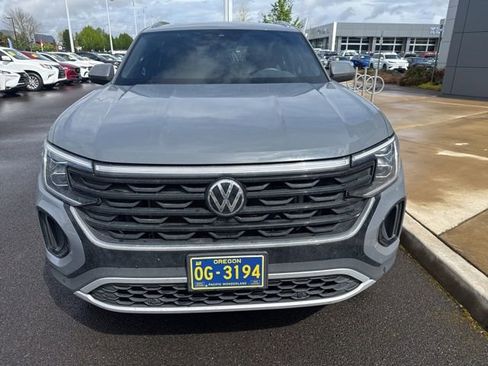 Used 2024 Volkswagen Atlas Cross Sport SE image 6