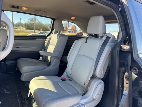 Used 2019 Honda Odyssey EX-L image 9