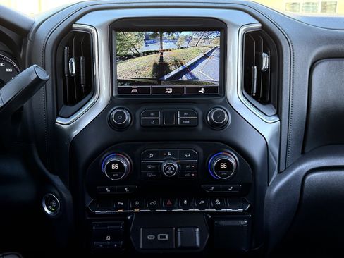 Used 2021 Chevrolet Silverado 1500 LT Trail Boss w/ Convenience Package II image 30